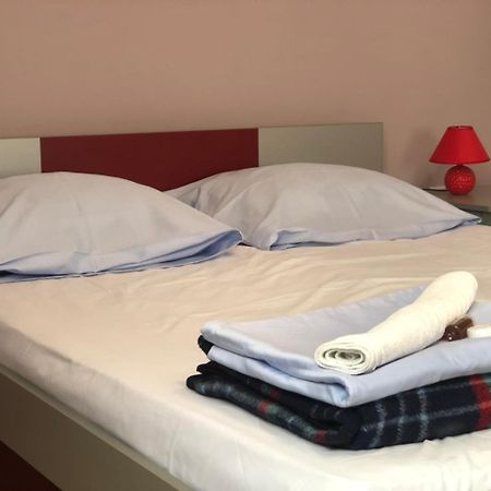 באינה באשטה Guest House Aleksandra מראה חיצוני תמונה