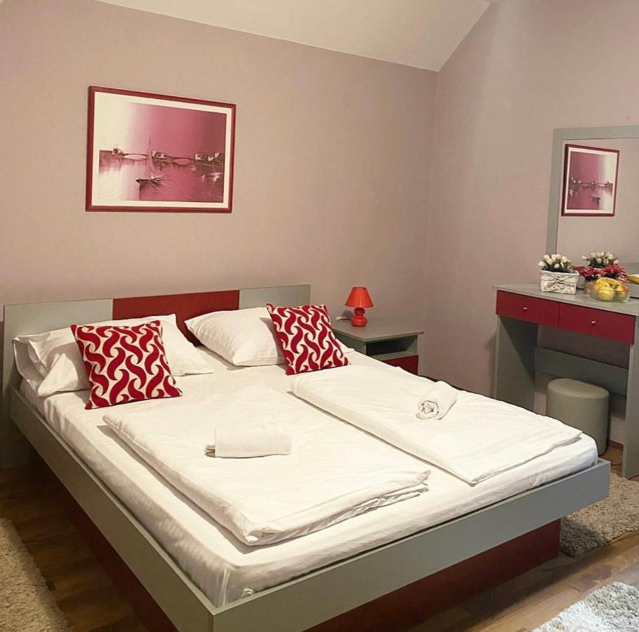 באינה באשטה Guest House Aleksandra מראה חיצוני תמונה