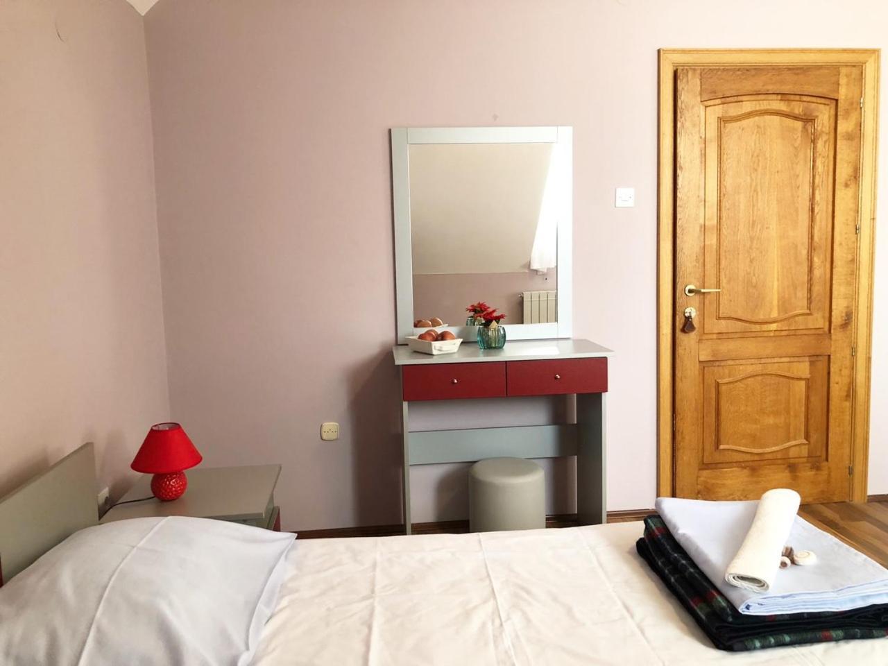 באינה באשטה Guest House Aleksandra מראה חיצוני תמונה