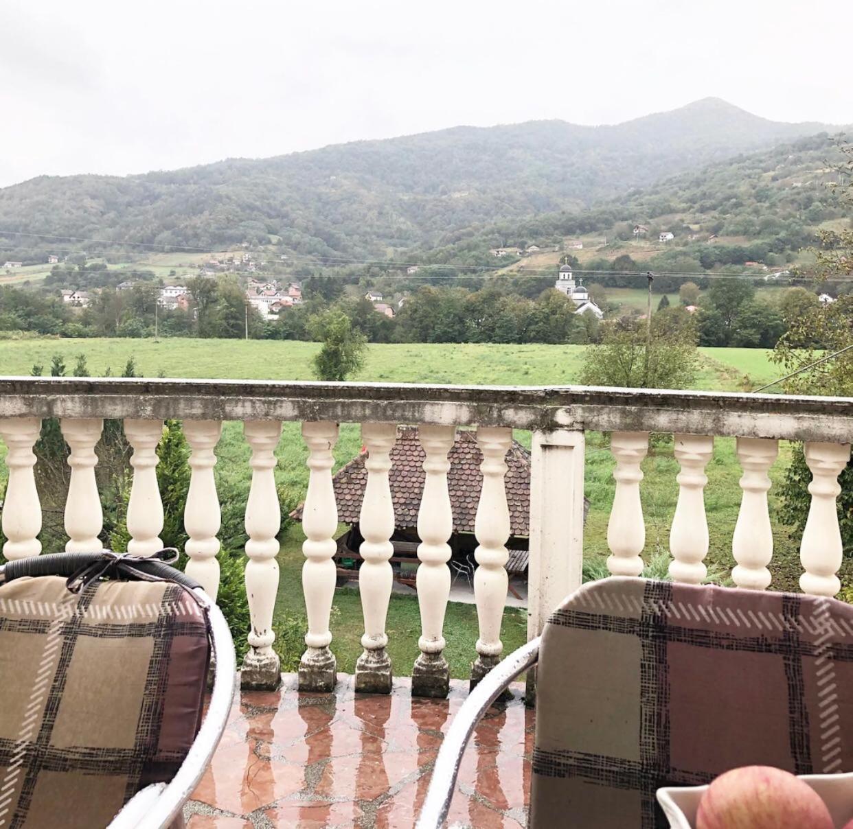 באינה באשטה Guest House Aleksandra מראה חיצוני תמונה