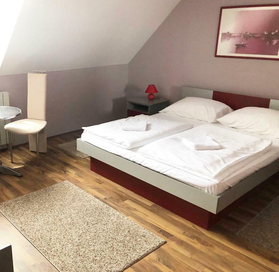 באינה באשטה Guest House Aleksandra מראה חיצוני תמונה