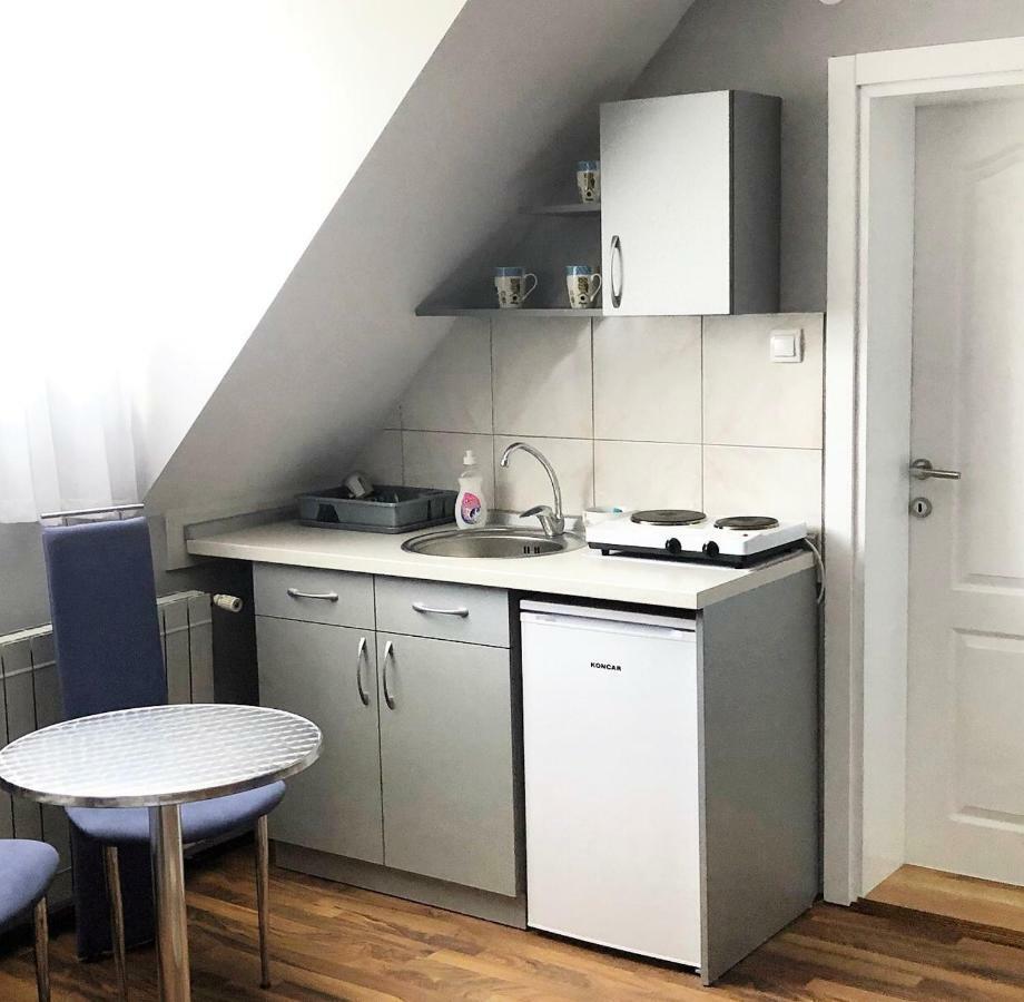באינה באשטה Guest House Aleksandra מראה חיצוני תמונה